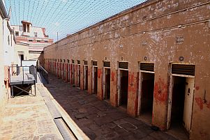 Einzelzellen im ehemaligen Männergefängnis auf Constituion Hill.