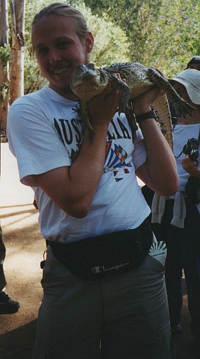 Holger mit Krokodil.