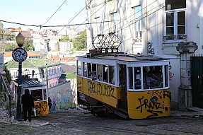 Straßenbahn in Lissabon.