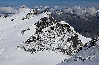Blick auf Matterhorn, Breithorn, Roccia Nera und Pollux (von links hinten nach rechts vorne).