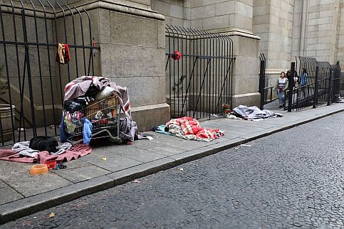 Erschreckend war, wie viele Leute hier auf der Straße zu wohnen schienen.